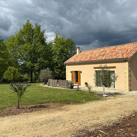 Gite Des Petites Fayes Sud La Douze Exteriér fotografie